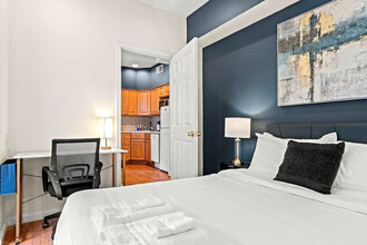 242 S 17th St in Philadelphia, PA - Building Photo - Building Photo