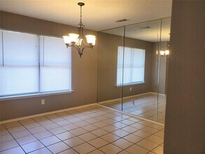 117 Valley Spring Dr in Arlington, TX - Building Photo - Building Photo