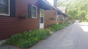 3 Cook St, Unit Unit 05 in Douglas, MA - Building Photo