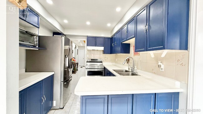 1-15 Lord Simcoe Dr in Brampton, ON - Building Photo - Building Photo