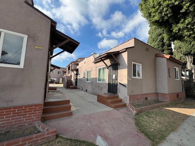6335 State St in Huntington Park, CA - Building Photo - Building Photo