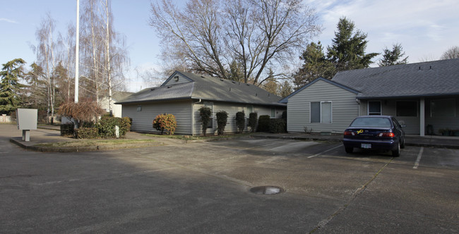 3672-3698 Ellie Ct in Keizer, OR - Building Photo - Building Photo