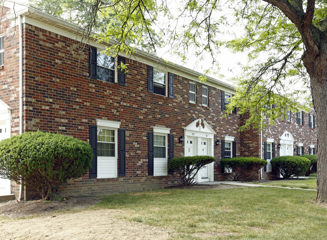 Glendale Village in Toledo, OH - Foto de edificio - Building Photo