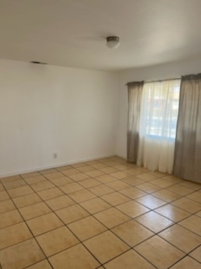 1505 Glorieta St NE in Albuquerque, NM - Building Photo - Building Photo