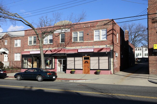 111 Kennedy St NW