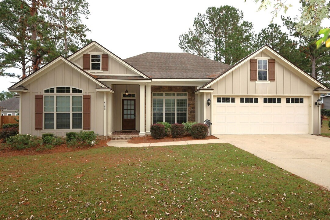 4202 Whithorn Way in Valdosta, GA - Building Photo