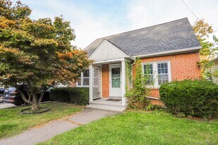 171 Beechwood Ave in Torrington, CT - Building Photo