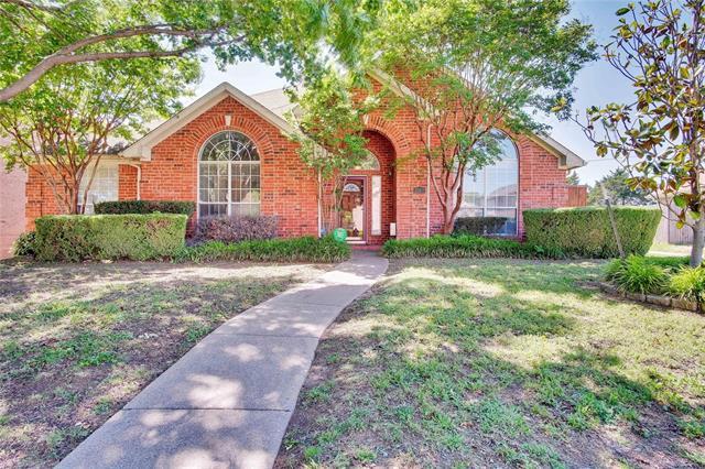 1023 Essex Dr in Cedar Hill, TX - Building Photo
