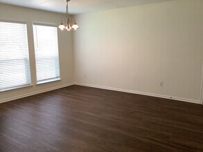 13049 Skyline Dr in Willis, TX - Building Photo - Building Photo