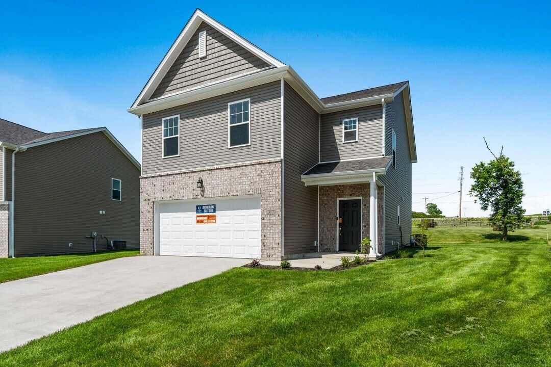 317 Friendly Ave in Nicholasville, KY - Building Photo