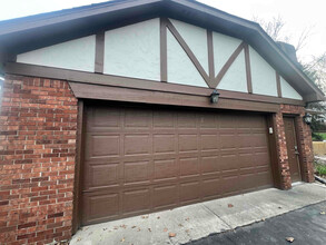 3768 E Carmel Dr in Carmel, IN - Building Photo - Building Photo