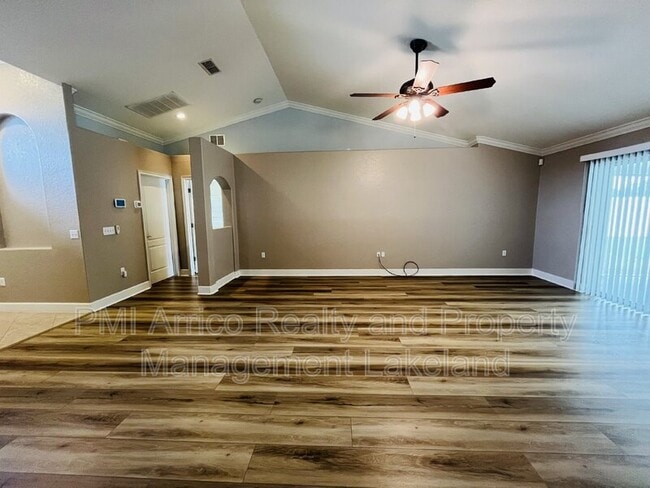 4025 Byrds Crossing Dr in Lakeland, FL - Building Photo - Building Photo