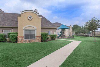 900 N 26th St in McAllen, TX - Building Photo - Building Photo