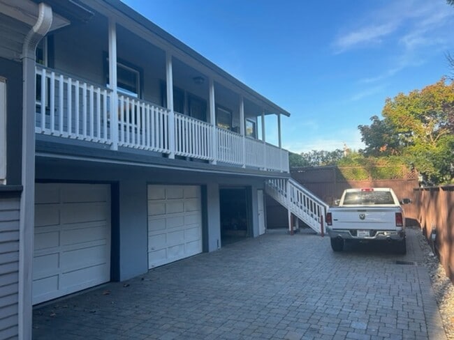 820 N El Camino Real in San Mateo, CA - Building Photo - Building Photo