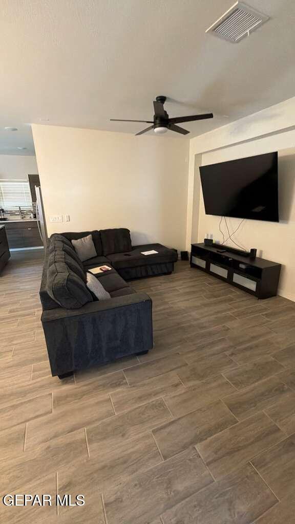 476 Deserts Dr in Socorro, TX - Building Photo - Building Photo