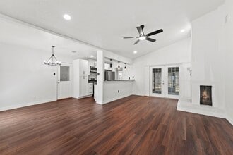 632 Meadowlawn St in Shoreacres, TX - Foto de edificio - Building Photo