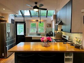 812 Fern Pl NW in Washington, DC - Building Photo