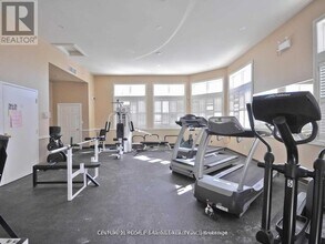1480-1480 Bishops Gate in Oakville, ON - Building Photo - Building Photo