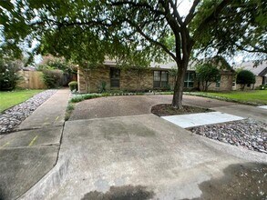 18919 Tupelo Ln in Dallas, TX - Building Photo - Building Photo