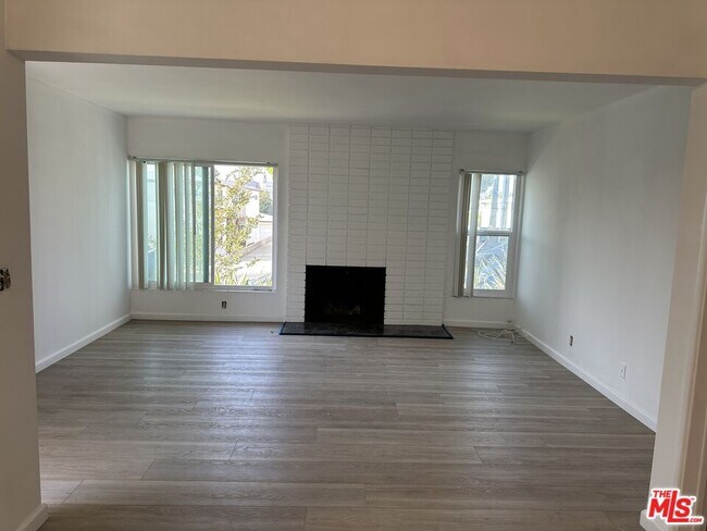 624 Aerick St-Unit -1 in Inglewood, CA - Foto de edificio - Building Photo