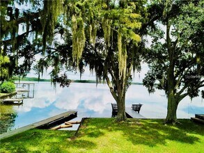 68 Lake Shore Dr in Palm Harbor, FL - Building Photo - Building Photo
