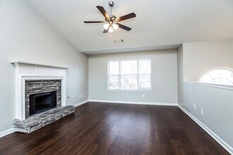 7020 Duncan Walk in Mcdonough, GA - Building Photo - Building Photo