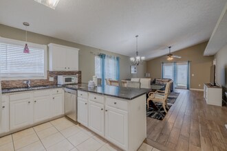 11718 Seashore Ln in Panama City Beach, FL - Building Photo - Building Photo