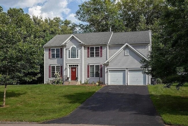 3 Lilac Ln in Grafton, MA - Building Photo - Building Photo