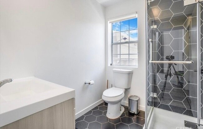 2481 S Bundy Dr in Los Angeles, CA - Building Photo - Building Photo