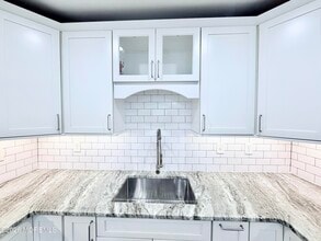 7 Longfellow Ct in Freehold, NJ - Building Photo - Building Photo