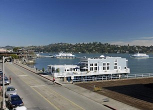 555 Bridgeway in Sausalito, CA - Building Photo - Building Photo