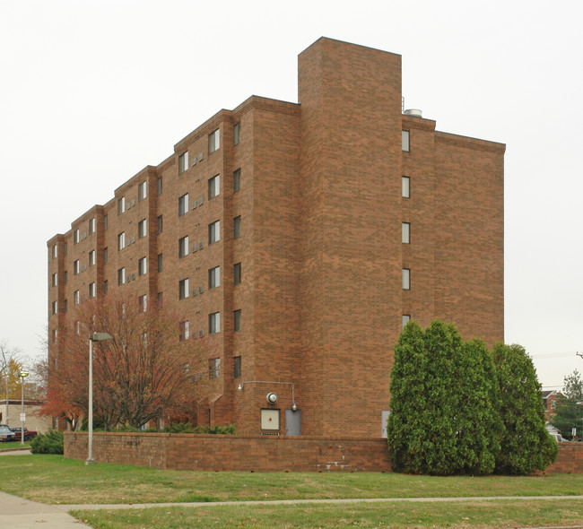 Trowbridge Manor in Huntington, WV - Building Photo - Building Photo