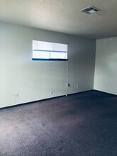 907 SW 97th St in Oklahoma City, OK - Building Photo - Building Photo