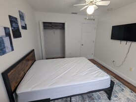 1592 Ortega Ave in Deltona, FL - Building Photo