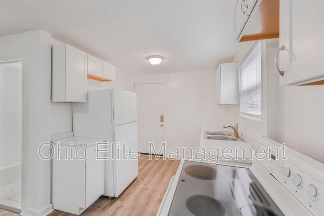 property at 1999 W Broad St