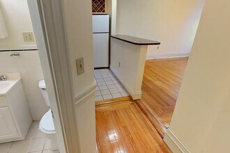 25 Queensberry St, Unit 32 in Boston, MA - Building Photo - Building Photo