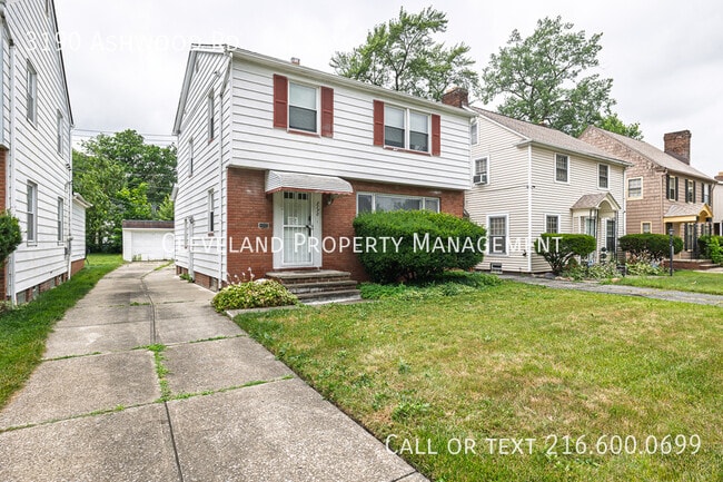 3190 Ashwood Rd in Cleveland, OH - Building Photo - Building Photo