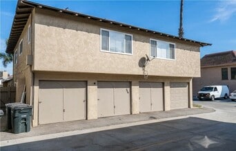 4101 Hilaria Way in Newport Beach, CA - Foto de edificio - Building Photo