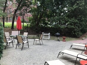 64 Forest St, Unit 126 in Medford, MA - Foto de edificio - Building Photo