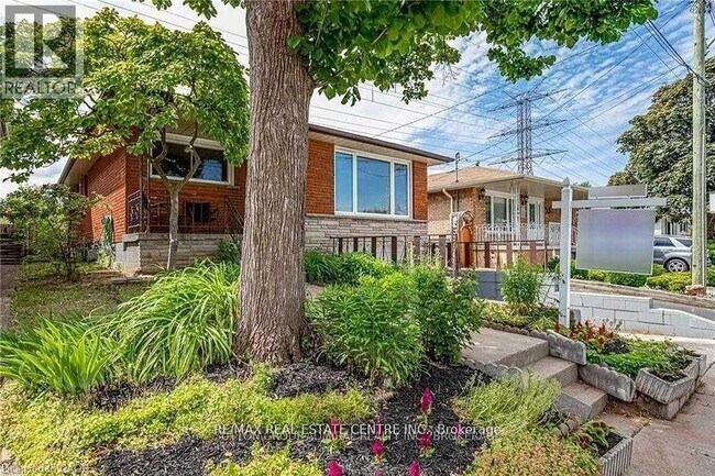 49 Selkirk Ave in Hamilton, ON - Building Photo - Building Photo