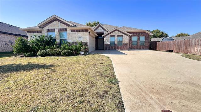 3977 Winding Hollow Dr in Grand Prairie, TX - Building Photo