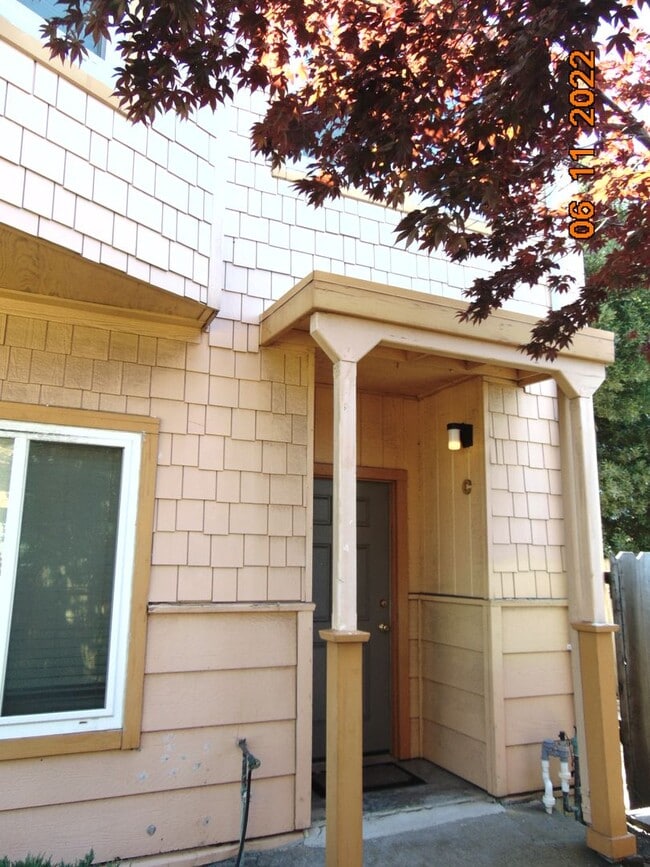 1520 S 55th St in Richmond, CA - Building Photo - Building Photo
