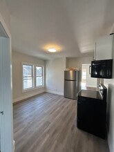 6 Holmes St in Nashua, NH - Building Photo - Building Photo