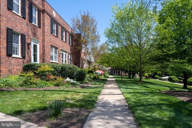 1401 S Edgewood St in Arlington, VA - Building Photo - Building Photo