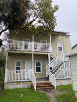 133 Cottage Ln in Daytona Beach, FL - Building Photo