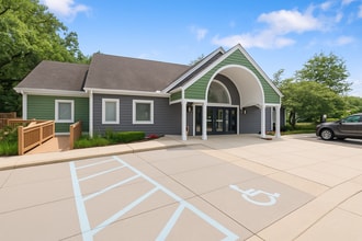 Wildwood off Main in Kalamazoo, MI - Building Photo - Building Photo
