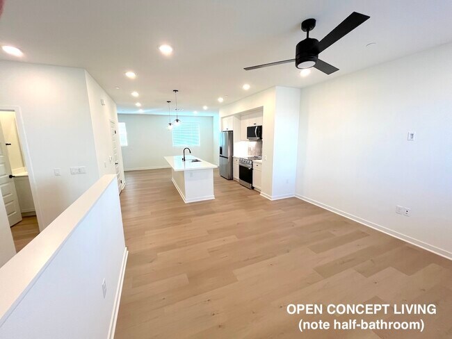 property at 580 Via Chelsea Via