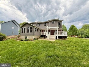 6605 Keene Dr in Springfield, VA - Building Photo - Building Photo