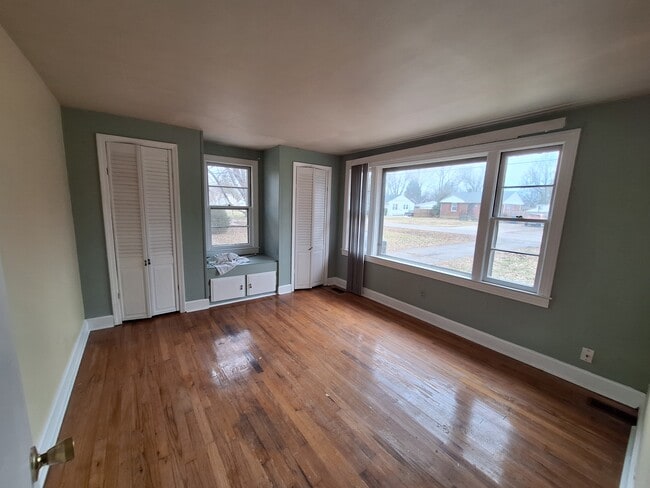 2609 Pioneer Rd in Louisville, KY - Foto de edificio - Building Photo