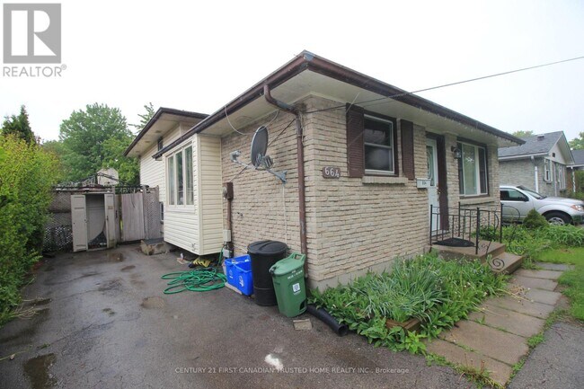 664 Millbank Dr in London, ON - Building Photo - Building Photo